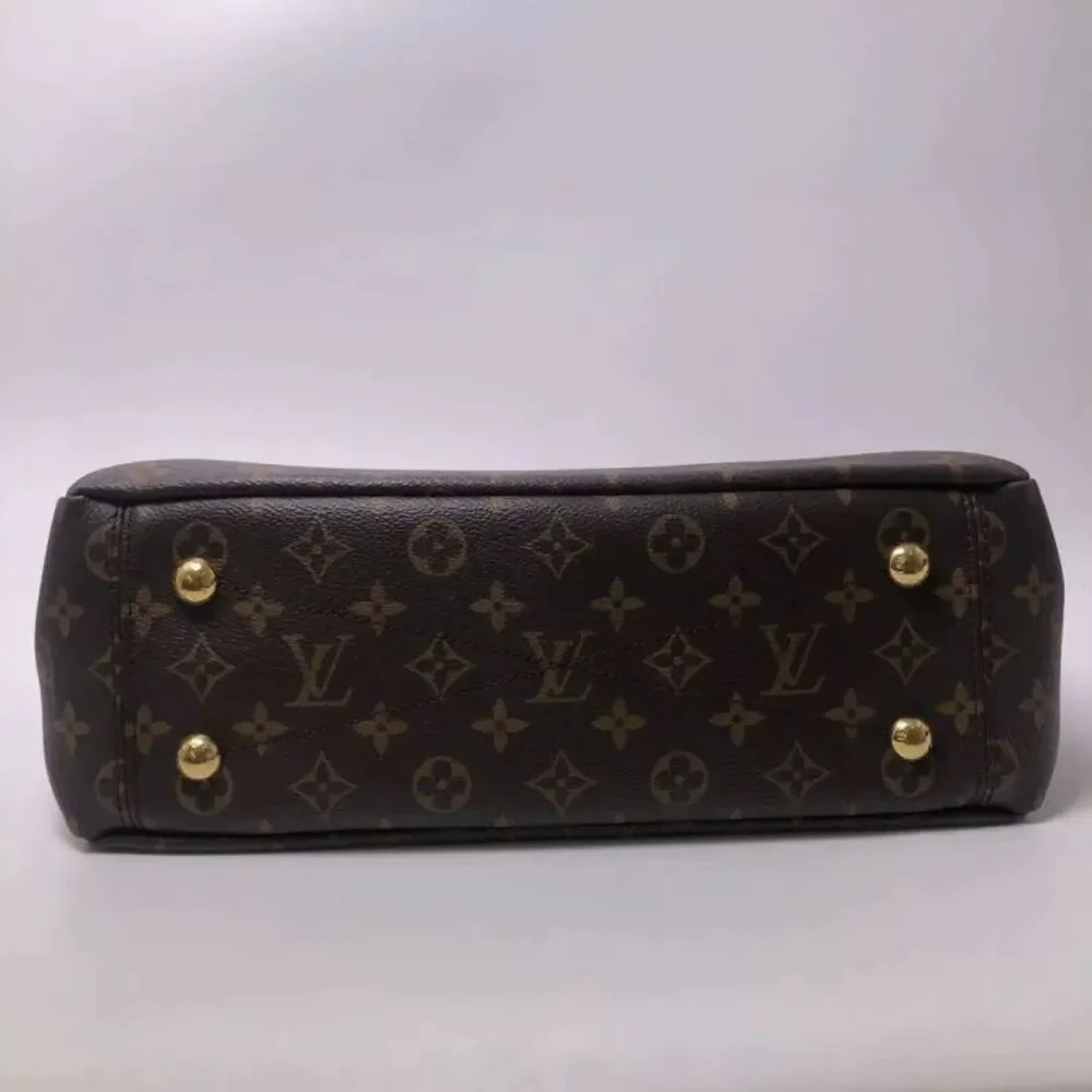 Louis Vuitton Women Pre-Loved Bag Very Good Condition